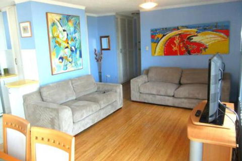 Seaview #2 2 / 171 Avoca Drive - Tourism Brisbane 5