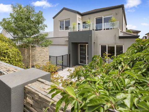 BANGALOW MORNINGTON - Brisbane 4u 4
