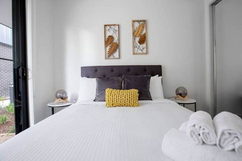 Elegant Stylish Living@mooneeponds Wifi/parking - Tourism Brisbane 4