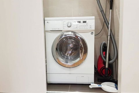 CHELSEA Family Home Close To Beach & Shops - Brisbane 4u 5
