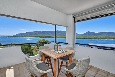 Belle Escapes Luxury Cairns Penthouse With Ocean Views 903 - Tourism Brisbane 1