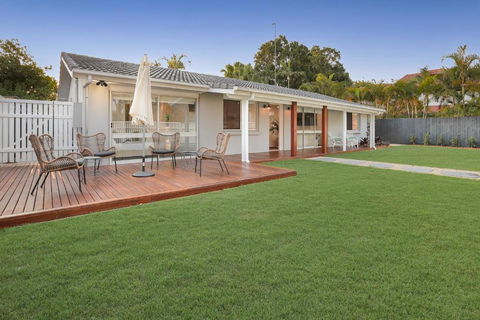 Walk To Hastings Street Noosa Sound - Brisbane 4u 5