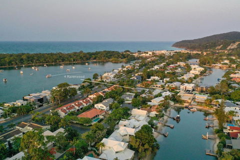 Walk To Hastings Street Noosa Sound - Brisbane 4u 4