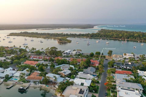 Walk To Hastings Street Noosa Sound - Brisbane 4u 3