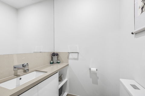 BOUTIQUE STAYS - Edinburgh Place - Brisbane Tourism 0
