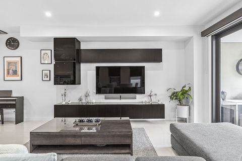 BOUTIQUE STAYS - Edinburgh Place - Brisbane Tourism 3
