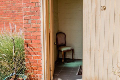 Castlemaine Colonial Motel - Tourism Brisbane 1