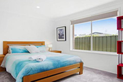 Karelda Absolute Waterfront Pet Friendly Property - Tourism Brisbane 2