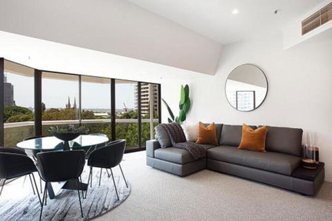 THE HYDEAWAY LUXE HYDE PARK CITY APARTMENT Hosted By LAbode Accommodation - Brisbane 4u 0