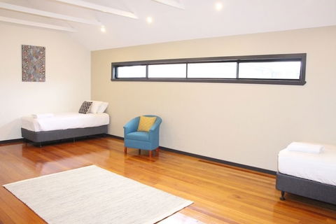 Cove View Retreat - Tourism Brisbane 6