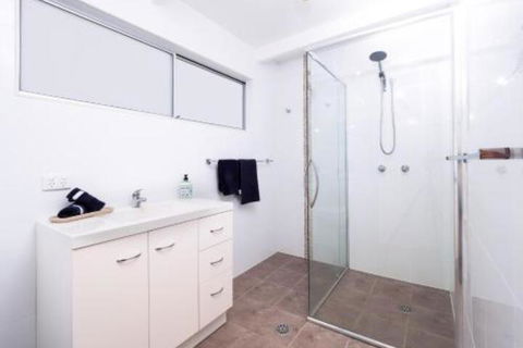 Seaview Getaway - Tourism Brisbane 6