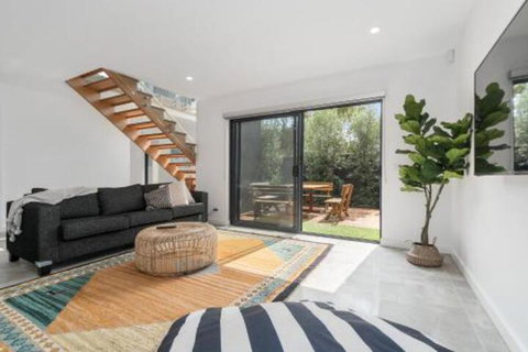 Capel Sound Beachside Luxury - Brisbane Tourism 7