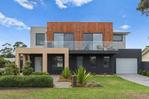 Capel Sound Beachside Luxury - Brisbane Tourism 2