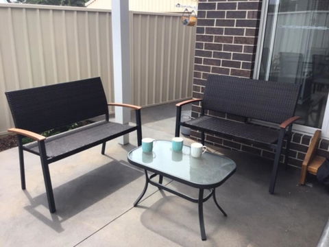 Discover Warilla Bright & Airy Townhouse Near The Beach & Lake - Brisbane Tourism 1