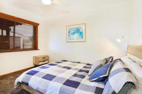 Shores Pet Friendly 1 Min Walk To Beach - Tourism Brisbane 5