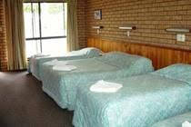 ECONO LODGE BAYVIEW - Tourism Brisbane 0