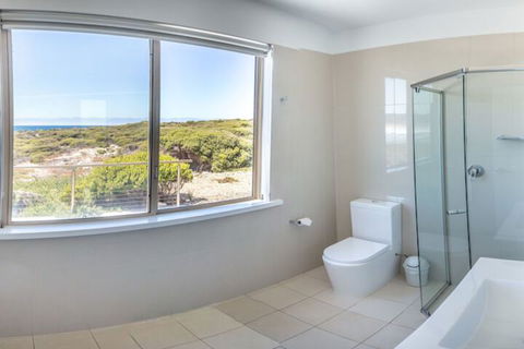 Hanson Bay Wildlife Sanctuary And Cabins - Tourism Brisbane 6