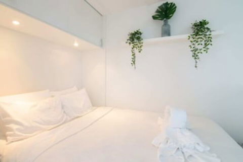 Bright 1 Bedroom Studio With Amazing City Views - Tourism Brisbane 0