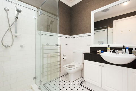 Vaucluse Manor H327 - Brisbane 4u 6