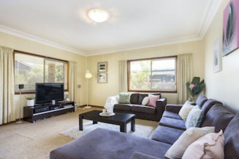 South Coast Getaway House Sleeping 8 Guests - Tourism Brisbane 0