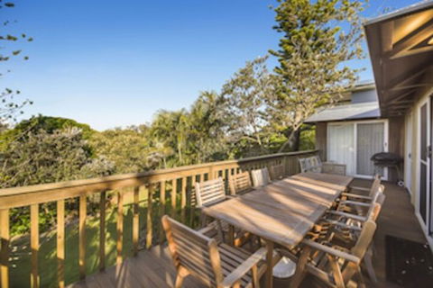 Summer Place - 24 Shearwater Street - Tourism Brisbane 0