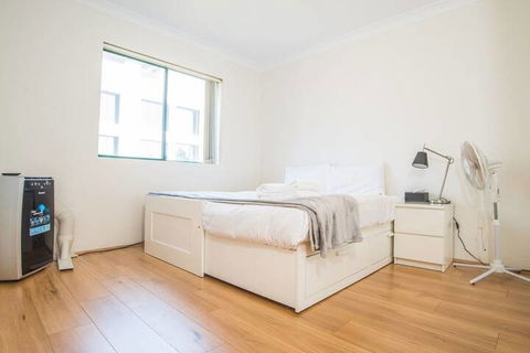 Spacious & Cozy Apartment In Heart Of Redfern - Tourism Brisbane 1
