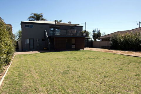 Paradise Waters - Yarrawonga - Tourism Brisbane 1