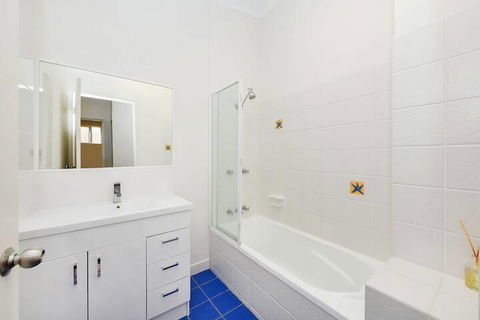 Seamistral - 1/21 Oriole Avenue - Tourism Brisbane 3