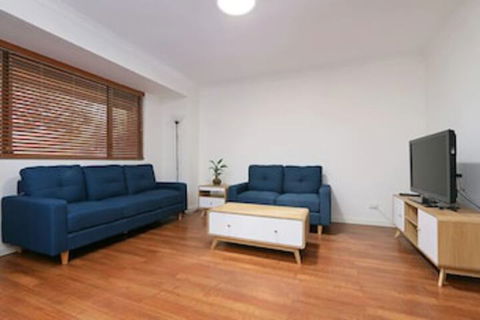 Pleasant 3 Bedroom House With Garden Close To CBD - Tourism Brisbane 0
