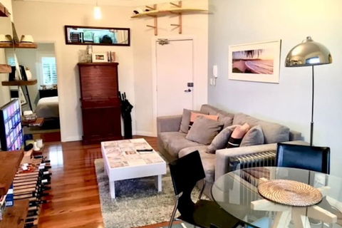 Sleek Contemporary Bondi Beachside Apartment - Tourism Brisbane 6