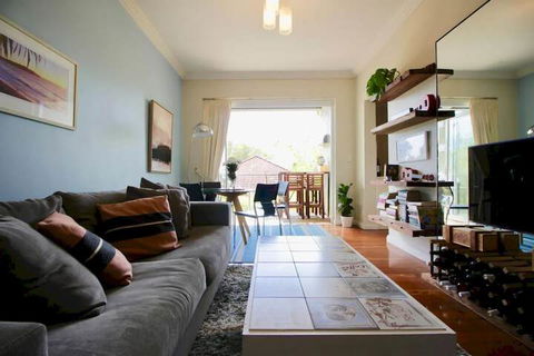 Sleek Contemporary Bondi Beachside Apartment - Tourism Brisbane 4