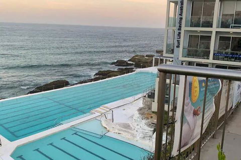 Sleek Contemporary Bondi Beachside Apartment - Tourism Brisbane 1