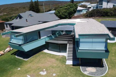 Boathouse Nearly In The Water & Wonderful Views - Brisbane Tourism 7
