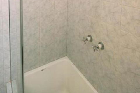 A Wave Away At Glenelg Cosy Unit Near The Beach - Tourism Brisbane 4