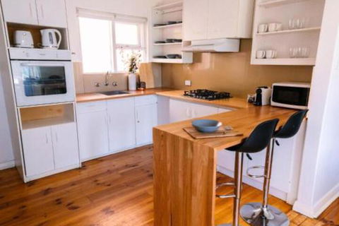 A Wave Away At Glenelg Cosy Unit Near The Beach - Tourism Brisbane 5
