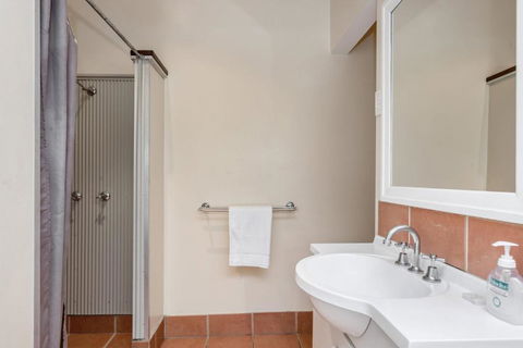 A SWEET ESCAPE Byron Surf Cottage Walk To Byron - Tourism Brisbane 3