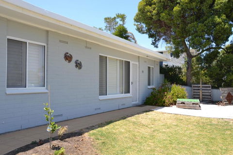 Bay Breeze Cottage - Brisbane Tourism 3