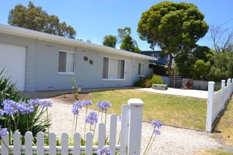 Bay Breeze Cottage - Brisbane Tourism 1