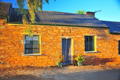 Emma Tiver Heritage Cottage - Tourism Brisbane 0