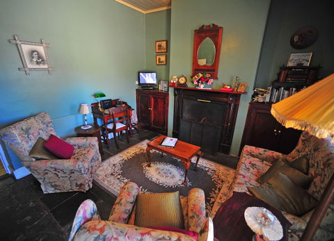 Emma Tiver Heritage Cottage - Tourism Brisbane 3