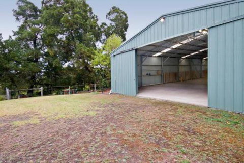 Hidden Valley Cabins - Brisbane Tourism 4