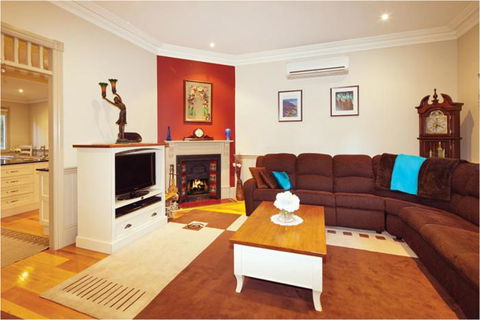 Brantwood Cottage Luxury Accommodation - Tourism Brisbane 3