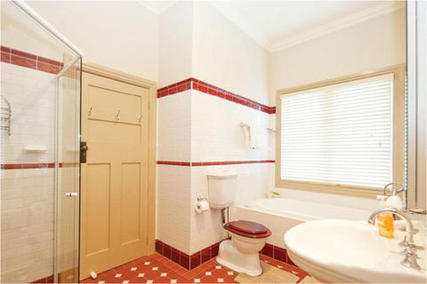 Brantwood Cottage Luxury Accommodation - Tourism Brisbane 1