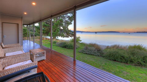 Tides Reach - Essentially Tas Dover - Tourism Brisbane 1