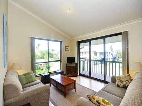 Pet Friendly On Pelican Close To Myall River - Tourism Brisbane 4