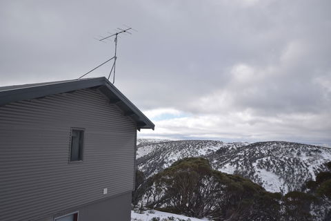 Snowtel 4 - Tourism Brisbane 1