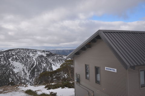 Snowtel 4 - Tourism Brisbane 0