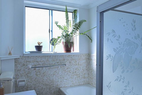 Stylish Modern 1 Bedroom Apartment In Marrickville - Tourism Brisbane 3