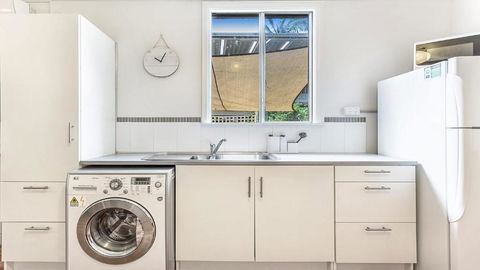 Sounds Of Sunshine 2 Downstairs Half Of House - Tourism Brisbane 2