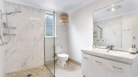 Sounds Of Sunshine 2 Downstairs Half Of House - Tourism Brisbane 4